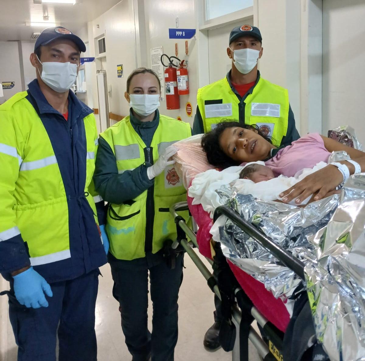Nas primeiras horas desta madrugada de domingo dia das mães, um bebê veio ao mundo na Grande Florianópolis 