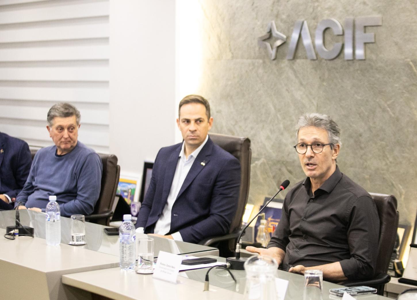 Romeu Zema participa de encontro na ACIF e ouve demandas do setor produtivo de Florianópolis e Santa Catarina