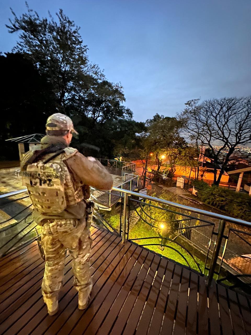 FICCO/SC deflagra operação para combater crime de tráfico de drogas e lavagem de dinheiro em cinco estados brasileiros