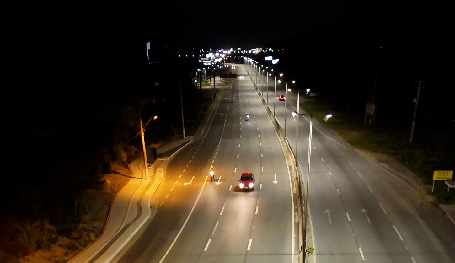 Floripa inteligente: Iluminação LED e postes de alta durabilidade aumentam segurança nas SC-401 e, a SC-403