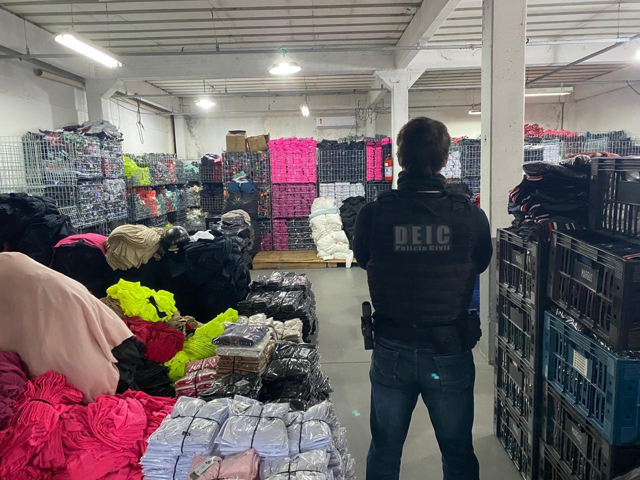 OPERAÇÃO ESTAMPA FRIA: POLÍCIA CIVIL APREENDE R$ 20 MILHÕES EM ROUPAS FALSIFICADAS