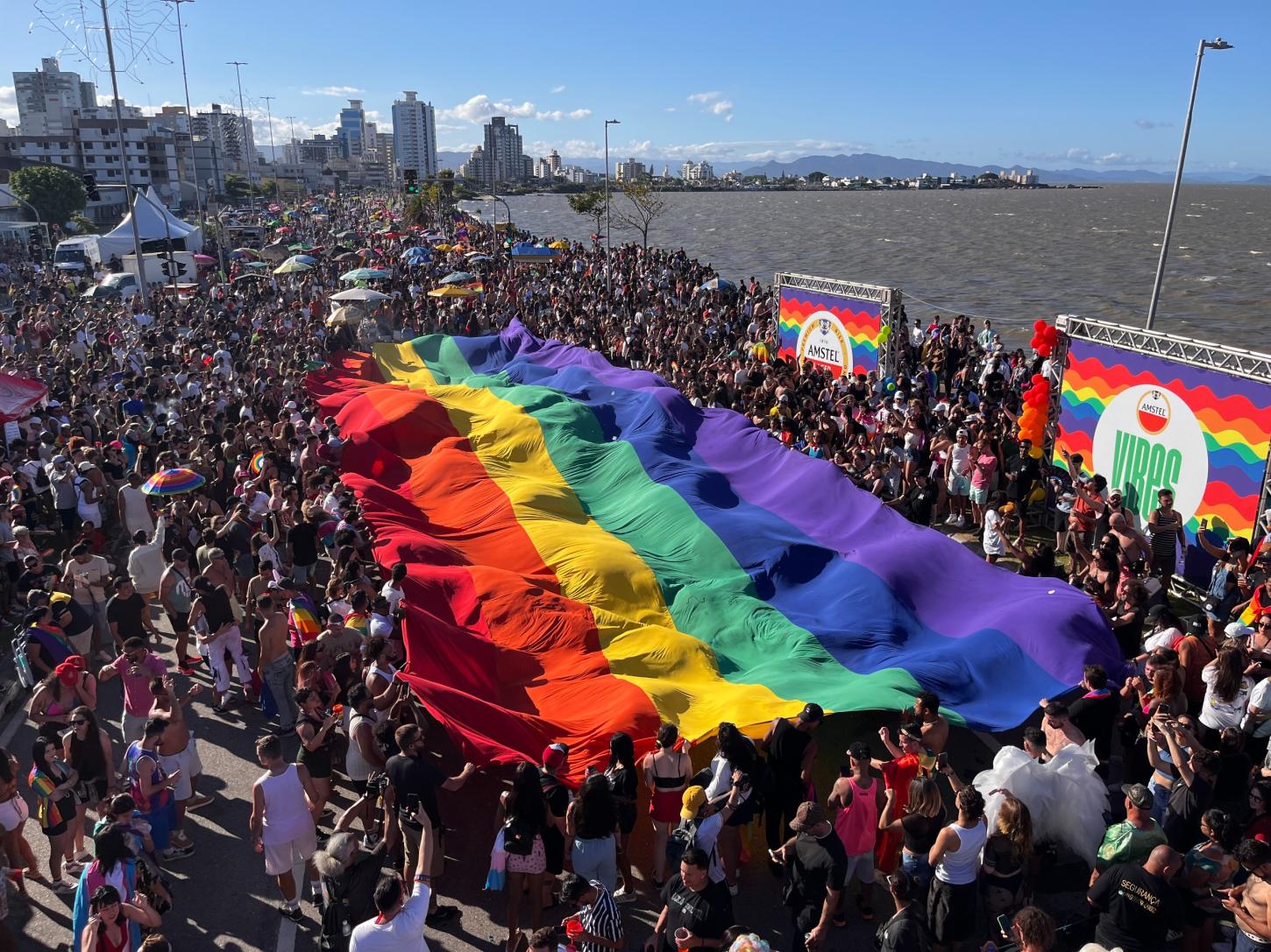 18ª Parada LGBTI+ de Florianópolis 2025 tem como tema “Envelhecer LGBTI+: Memória, Resistência & Futuro”