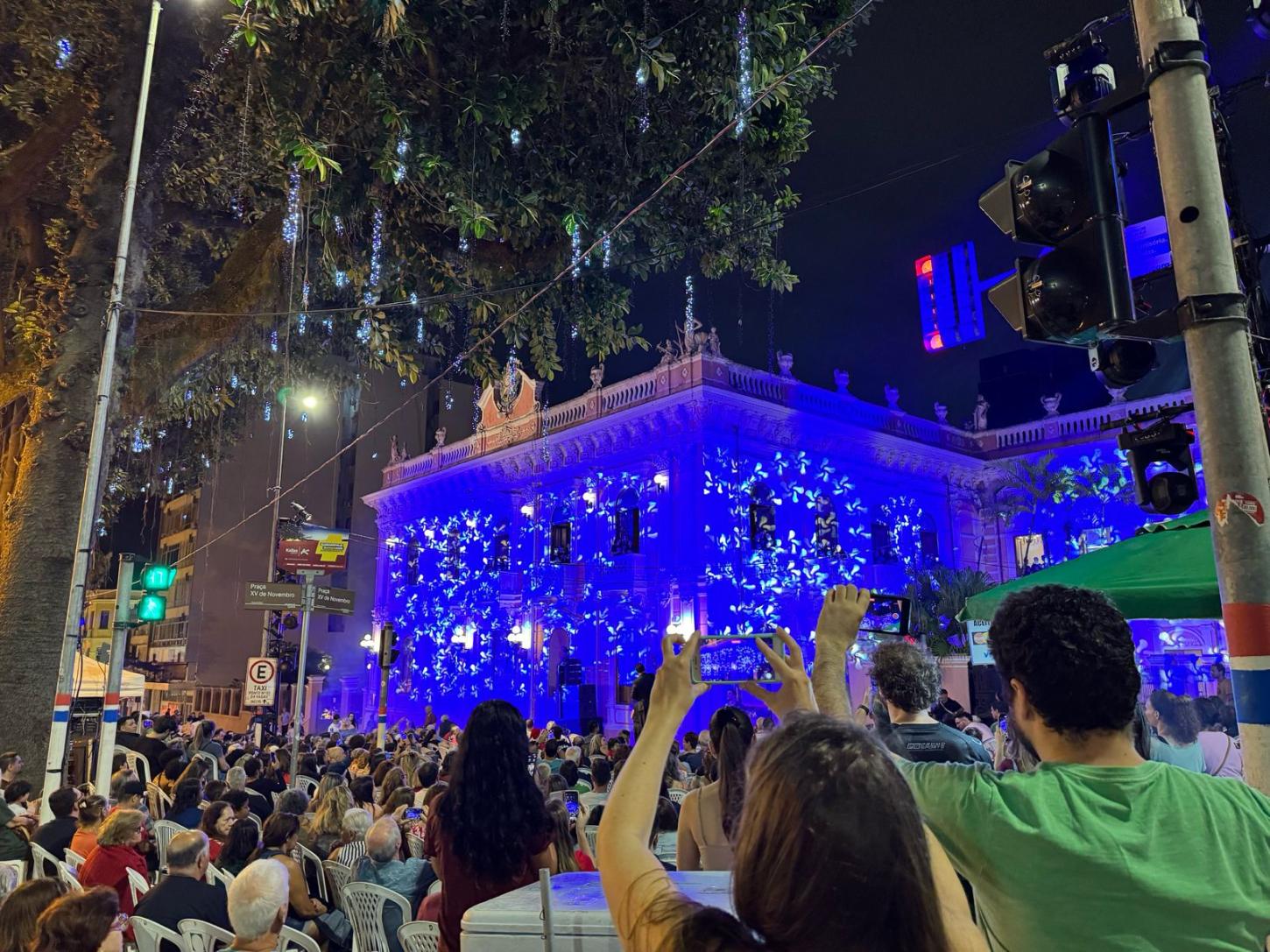 Corais celebram o Natal em noites de luz e canto no Palácio Cruz e Sousa em Florianópolis