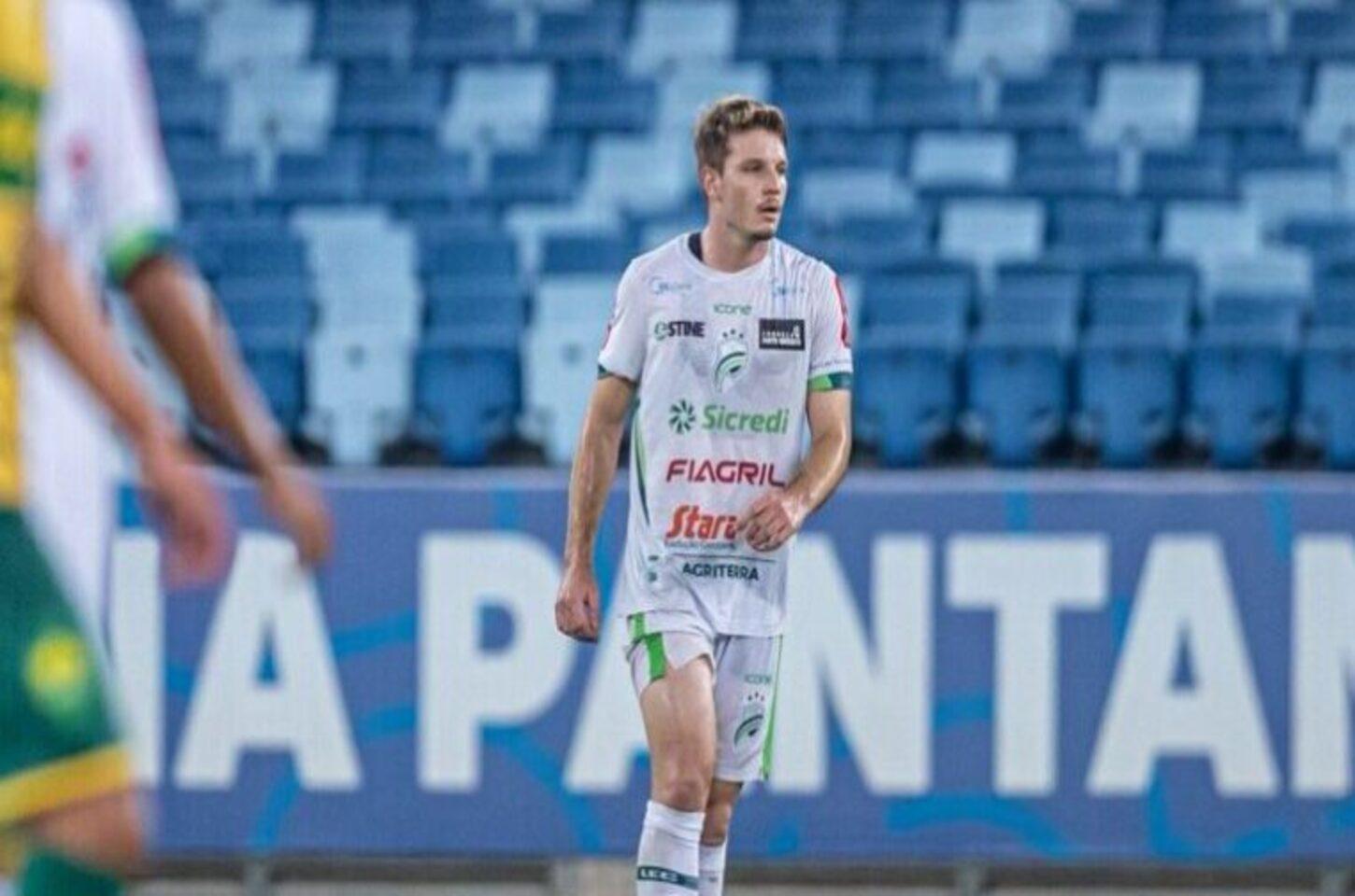 Em ano marcado pelo primeiro gol como profissional, Nathanael enaltece temporada: “Inesquecível”