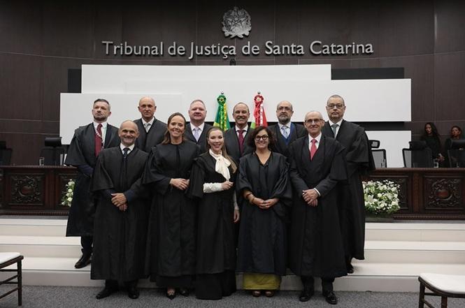  Em solenidade marcada pela emoção, TJSC dá posse a 11 novos desembargadores