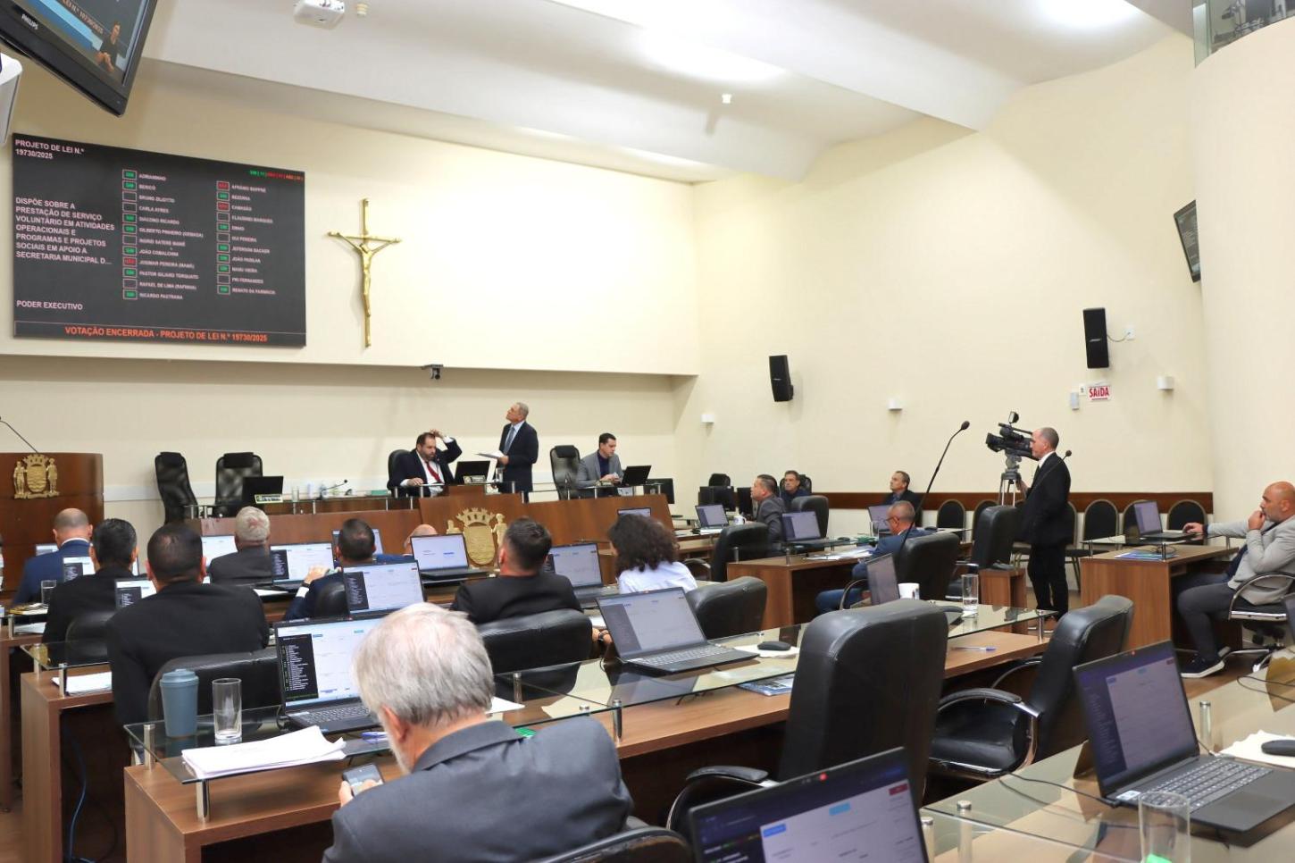 Plenário aprova projeto que cria o programa Agentes de Segurança e Ordem Pública Comunitários