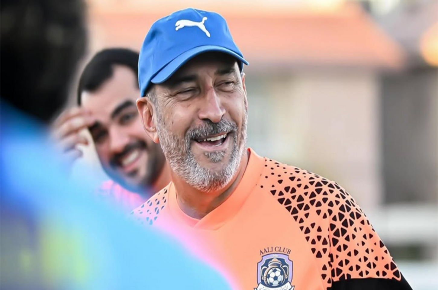 Invicto após pausa no Bahrein, técnico Vinícius Eutrópio terá jogo no dia 1º de janeiro