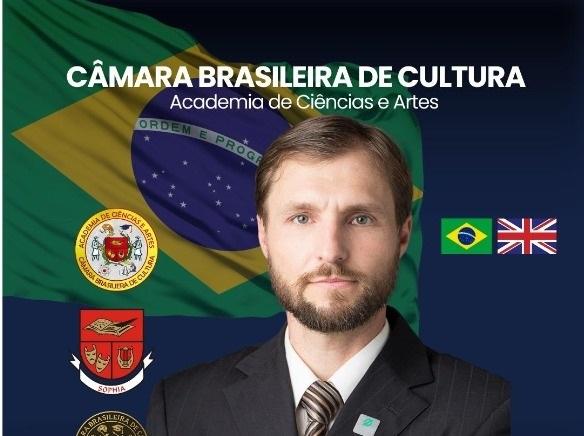 RECONHECIMENTO: Julio Luchmann recebe título de Comendador Mérito da Saúde em Florianópolis