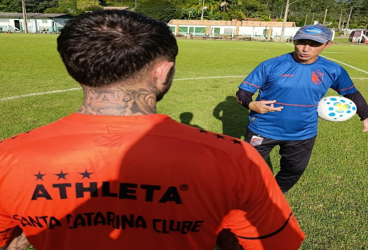 Betinho prevê confronto “dos mais difíceis” na temporada do Santa Catarina