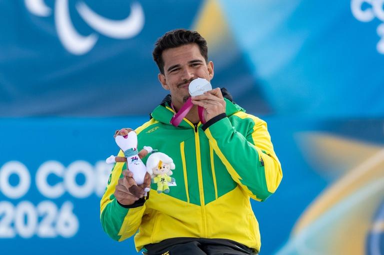 Cristian Ribera conquista a primeira medalha do Brasil na história dos Jogos Paralímpicos de Inverno
