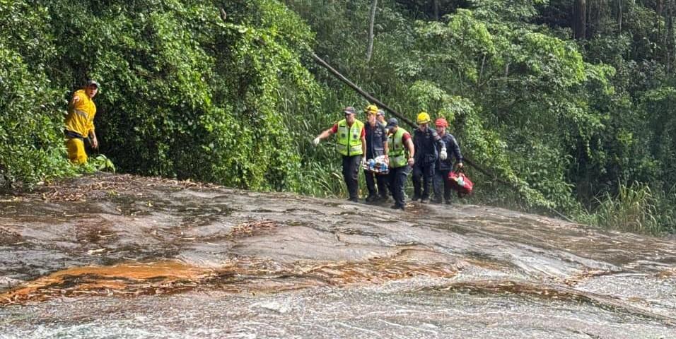 Neste sábado  um homem de 35 anos foi resgatado ferido  em trilha no Itacorubi, em Florianópolis 