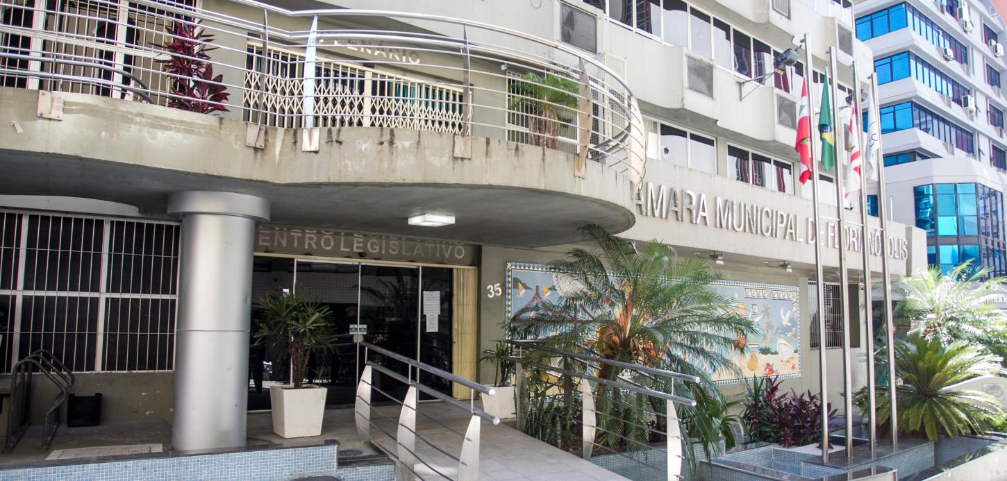 CCJ da Câmara de Florianópolis rejeita criação do  Dia Municipal do Estado Laico
