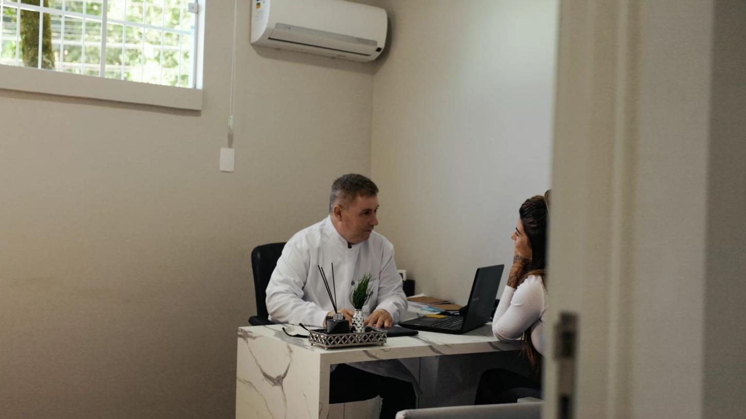 Depressão funcional: quando tudo parece bem por   fora, mas a mente pede socorro em silêncio