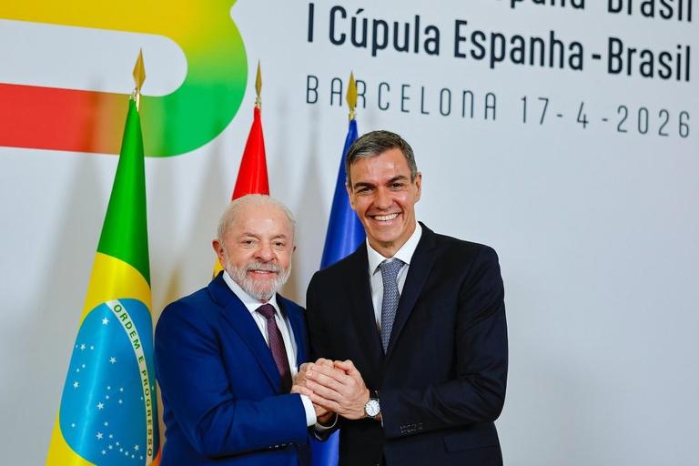 Em Barcelona, Lula e Pedro Sánchez se unem pela  defesa da democracia e contra a desigualdade