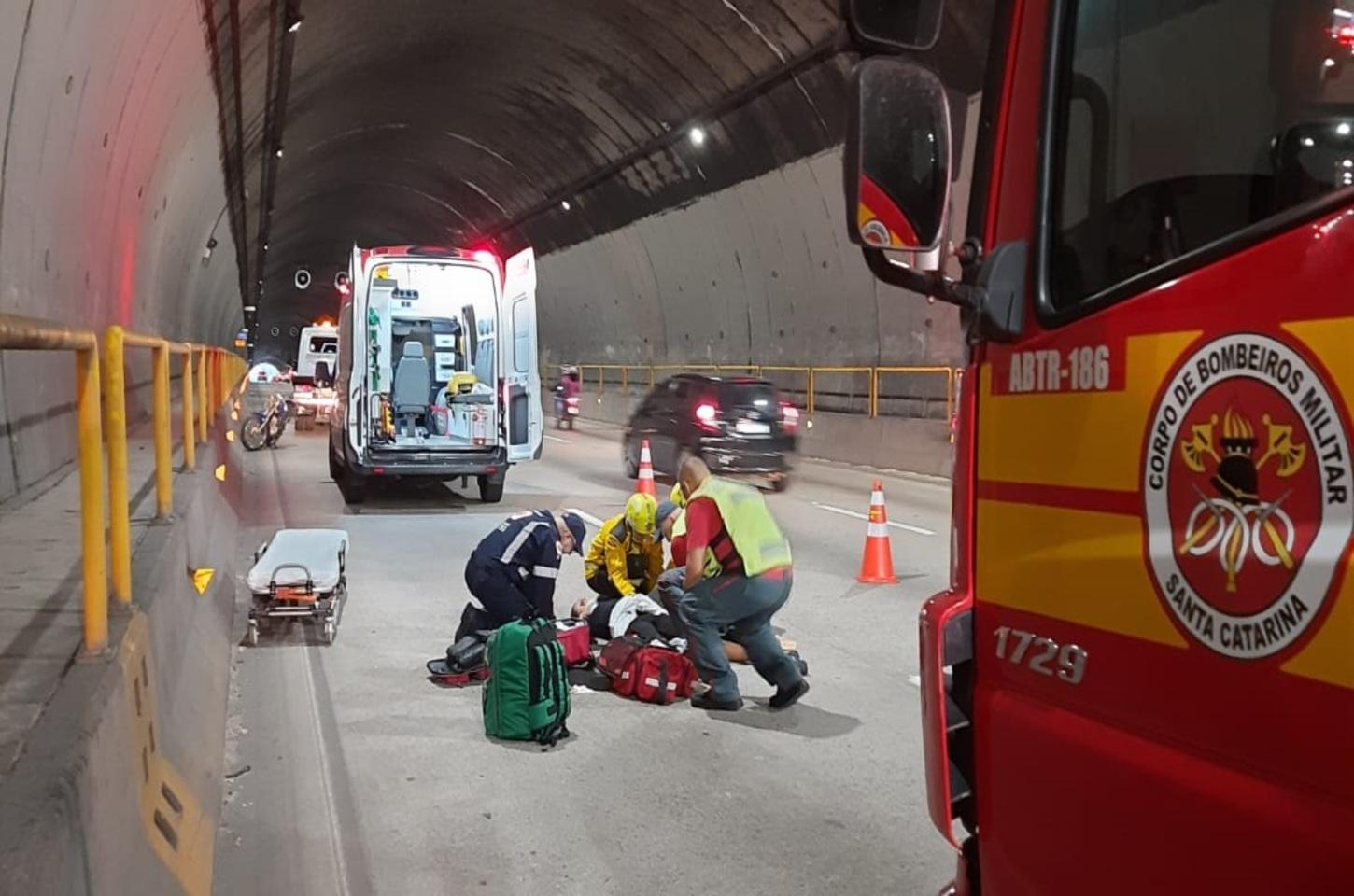Sinistro de trânsito complicar o o funcionamento do trânsito no Túnel Antonieta de Barros na capital