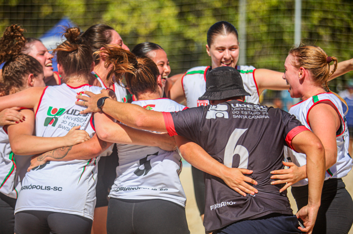 Udesc conquista 10 medalhas na primeira edição dos JUCs Praia