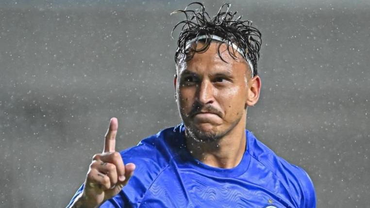 Artilheiro do Barra em 2026, Warley valoriza  série invicta antes de confronto contra o Corinthians