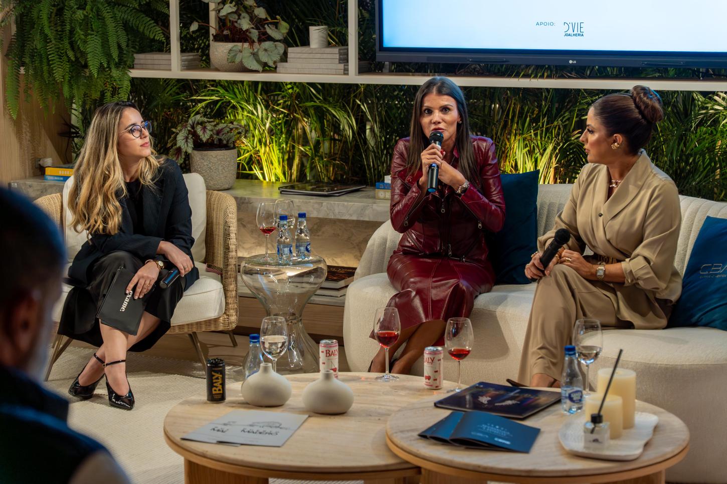 Encontro em Florianópolis debate tendências do mercado e protagonismo feminino
