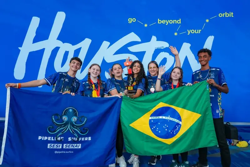 Estudantes da Escola SESI SC estão entre os 5 melhores do planeta em robótica Eles estudam na unidade de Itajaí e conquistaram prêmio em mundial nos Estados Unidos que reuniu equipes de 66 países, em Houston