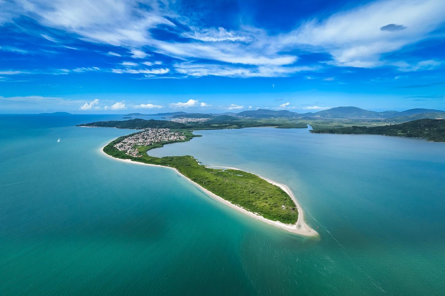 Florianópolis projeta ampliar número de praias com selo   Bandeira Azul em compromisso com turismo sustentável