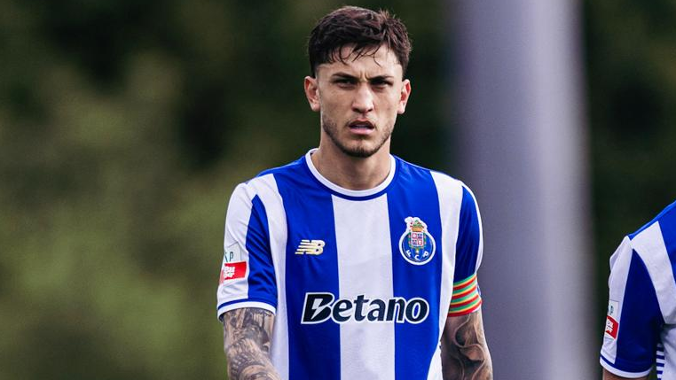 Líder em minutos no FC Porto B, Felipe Silva mira temporada com mais jogos em Portugal