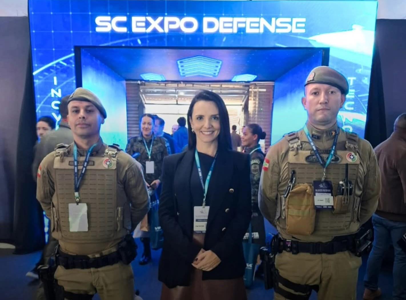 Polícias militares da rede de vizinhos da PMSC,   participaram da Expo Defense 2026.