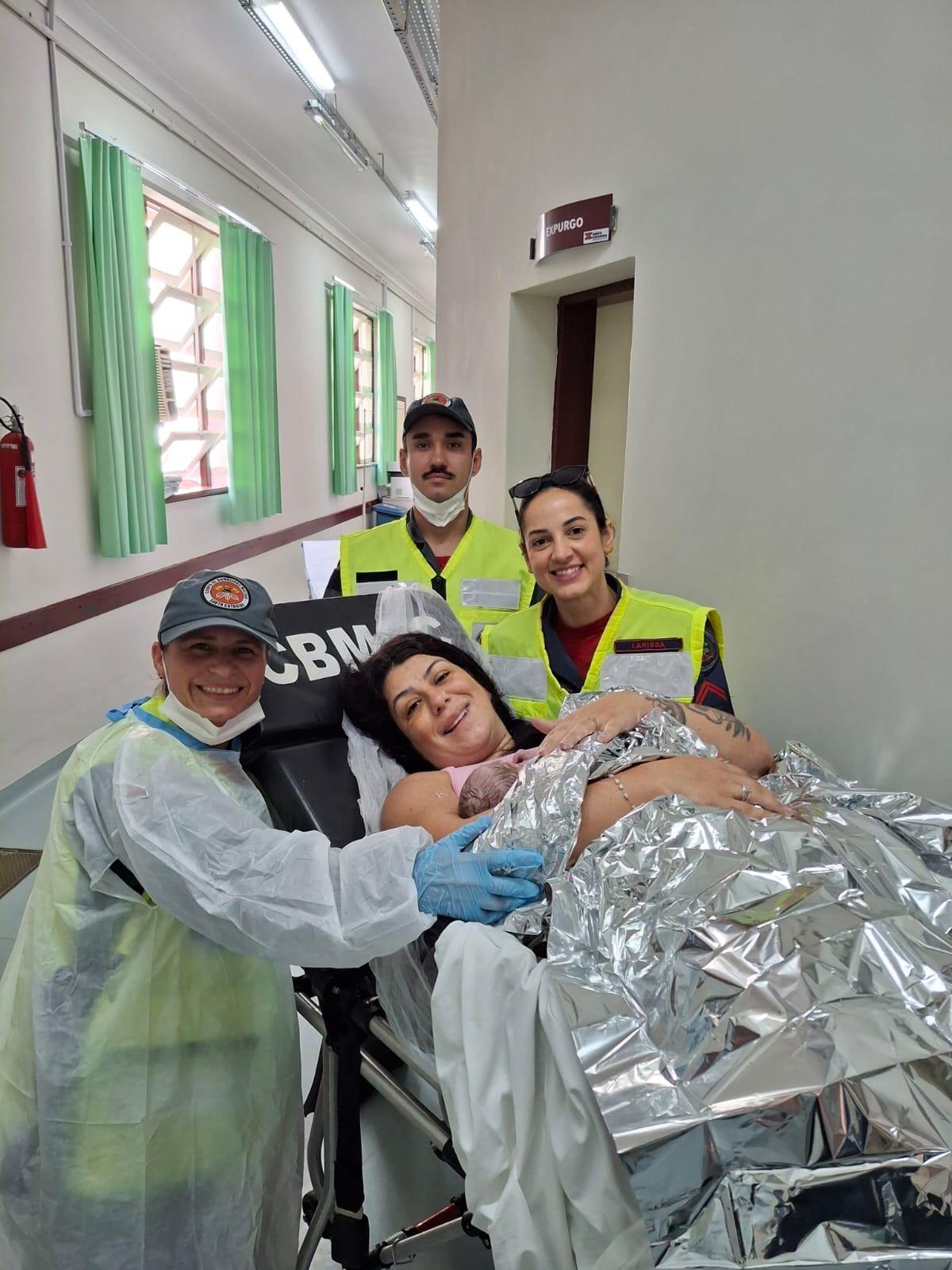 manezinho nasceu dentro da ambulância em movimento na SC - 401 de Florianópolis (SC)