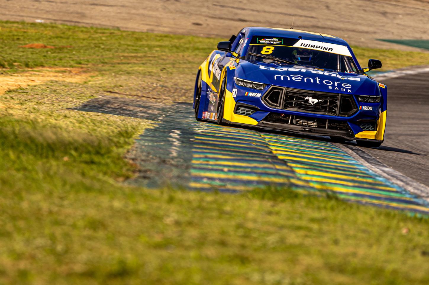 De último ao pódio, Alfredinho Ibiapina supera dificuldades na Nascar Brasil
