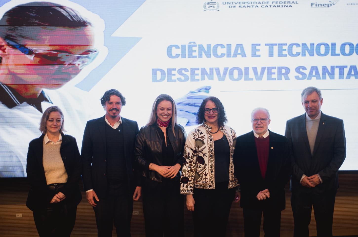 Entrega Supercomputador UFSC - Clara Odara