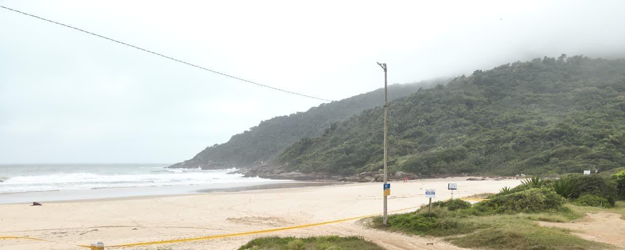 Após cinco dias de buscas, CBMSC localiza corpo de homem desaparecido na Praia Brava na capital catarinense.