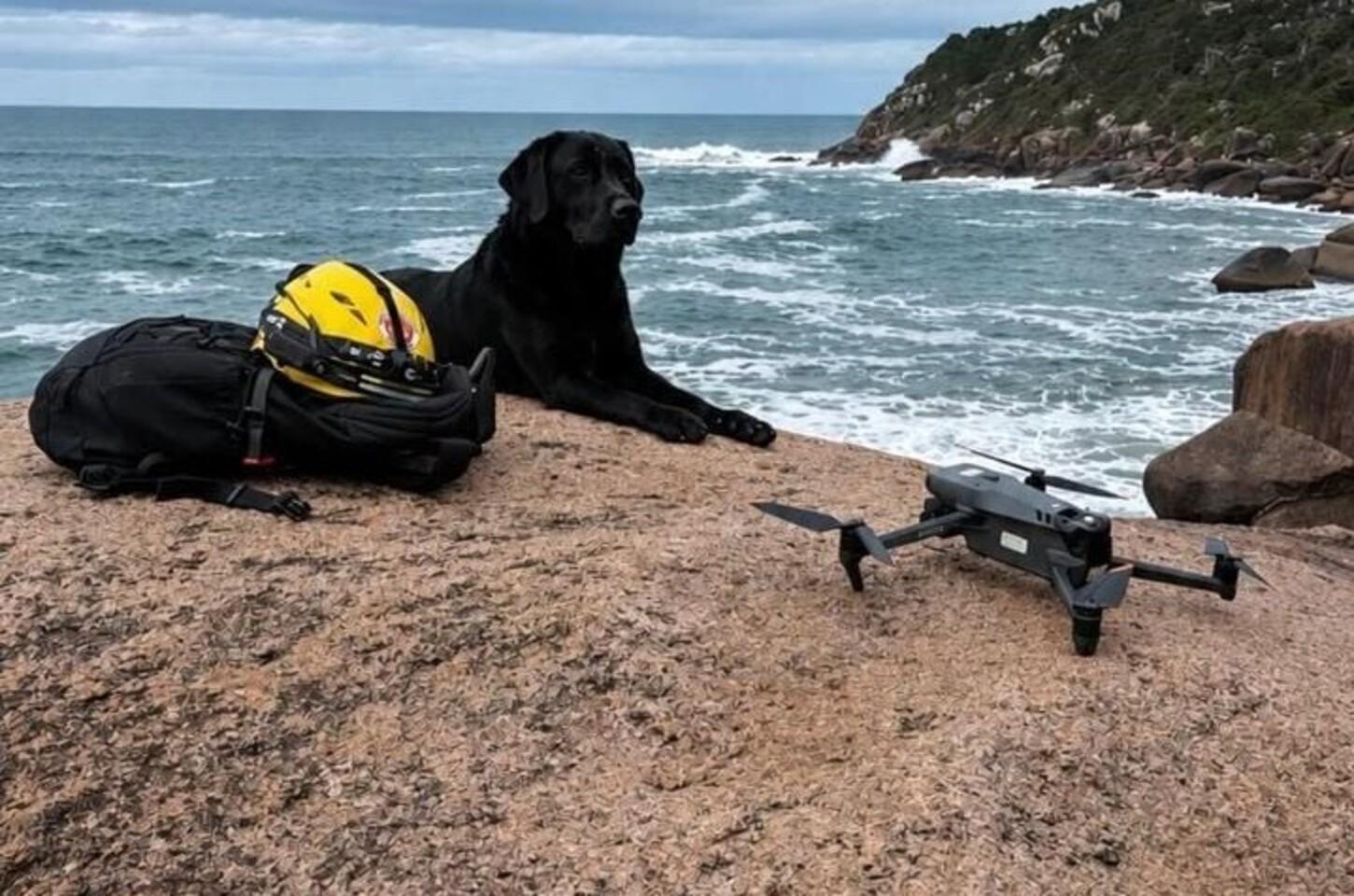 Bombeiros seguem durante todo dia realizando as buscas pelo masculino de 42 anos desaparecido na Praia Brava em Florianópolis.