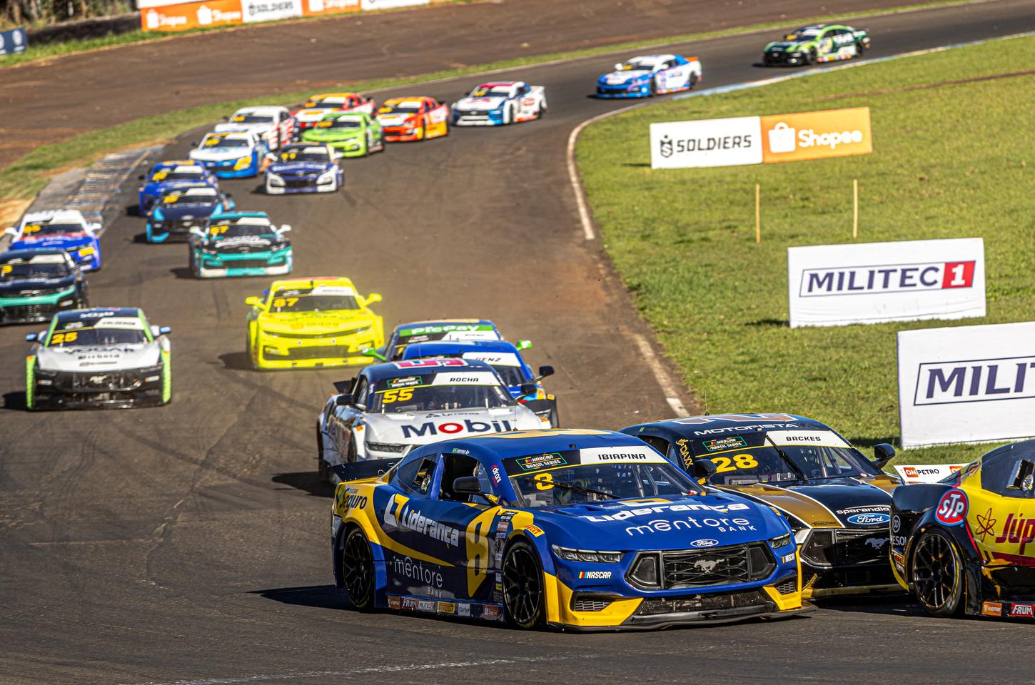 Resultados em Londrina deixam Alfredinho Ibiapina mais perto dos playoffs da NASCAR Brasil