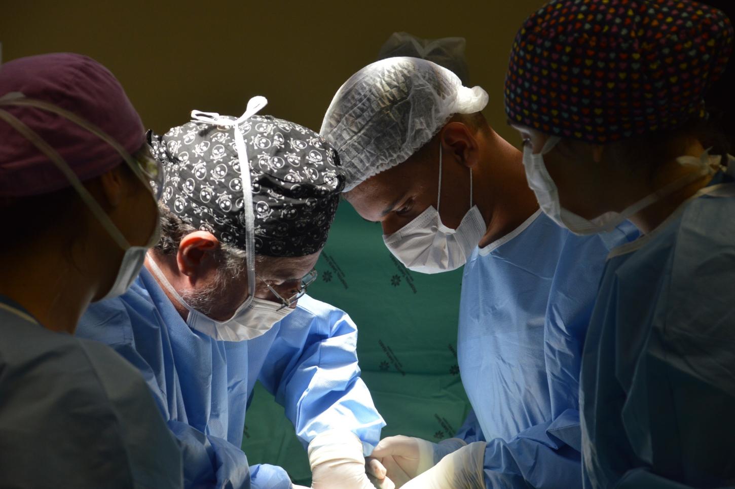 SUS depende de articulação entre governo, hospitais e entidades para chegar à ponta