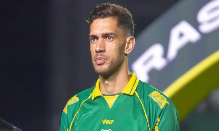 Após duas vitórias seguidas de virada, Lucas Dias valoriza esforço do elenco e projeta segunda metade da Série C