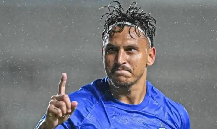 Artilheiro do Barra em 2026, Warley valoriza  série invicta antes de confronto contra o Corinthians