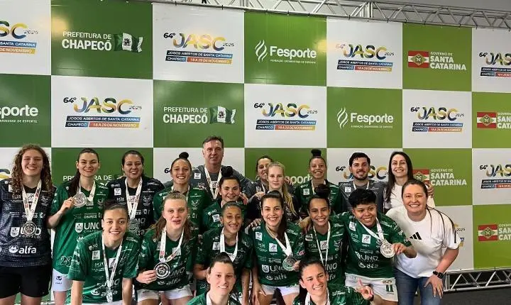 BORA LEVANTAR COMEMORAR TÍTULO NOS JOGOS ABERTOS DE SANTA CATARINA