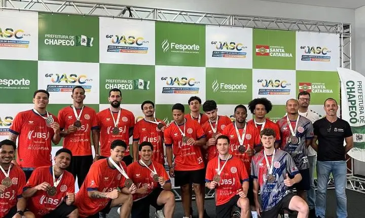 BORA LEVANTAR COMEMORAR TÍTULO NOS JOGOS ABERTOS DE SANTA CATARINA