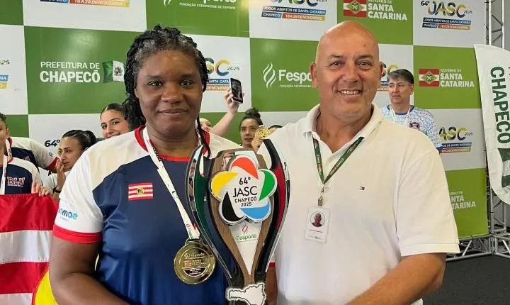 BORA LEVANTAR COMEMORAR TÍTULO NOS JOGOS ABERTOS DE SANTA CATARINA