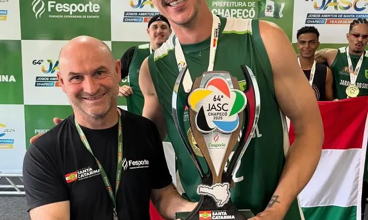 BORA LEVANTAR COMEMORAR TÍTULO NOS JOGOS ABERTOS DE SANTA CATARINA