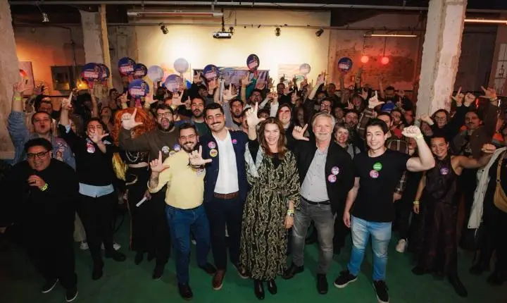 Camasão lota galeria em Florianópolis no lançamento da candidatura a deputado estadual
