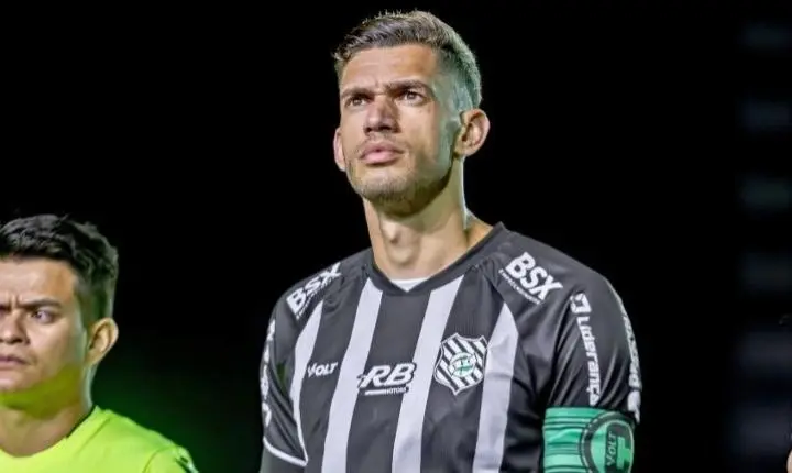 Capitão do Figueirense, Lucas Dias, reforça importância da construção de identidade e reforça respeito antes de duelo diante do Anápolis