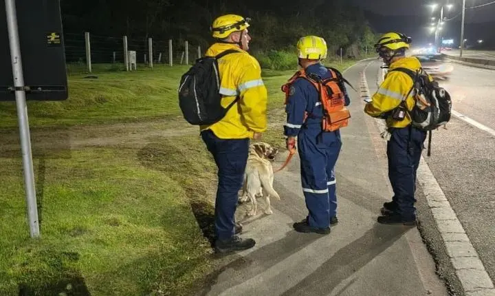 CBMSC realiza buscas por homem desaparecido na região da Vargem Pequena, em Florianópolis.