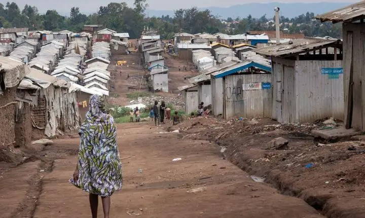 Cem dias de Ebola na República Democrática do Congo: mais de 2.500 mortos e um surto que já se espalhou para além da França.