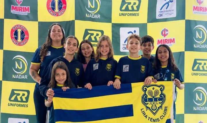 Com apenas 13 atletas, equipe infantil de natação do Lira conquista 29 medalhas e fica entre as seis melhores de SC