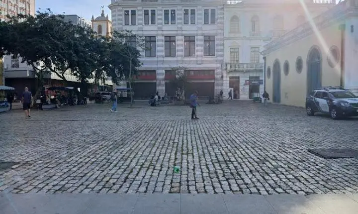 Da comissão ao imóvel e documentação irregular: os riscos jurídicos que ninguém explica nas negociações