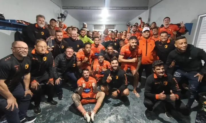 Empurrado pela arquibancada, Santa Catarina Clube   supera o Joinville em duelo de muita intensidade