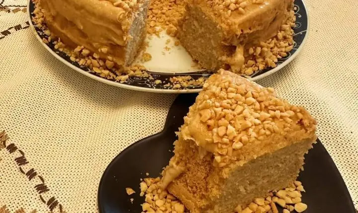 Bolo de Amendoim zero glúten e lactose