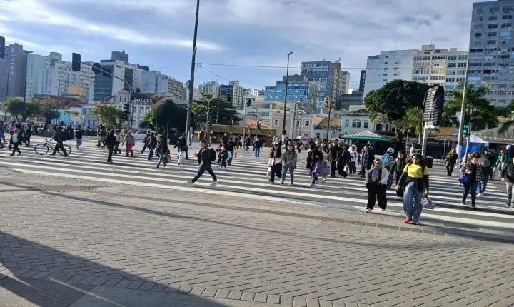 Fim da escala 6x1 pressiona empresas a rever custos, equipes e operação, aponta estudo