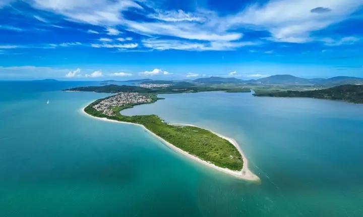 Florianópolis projeta ampliar número de praias com selo   Bandeira Azul em compromisso com turismo sustentável