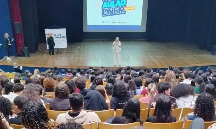 Florianópolis recebe aulão gratuito de preparação para o Enem no dia 27